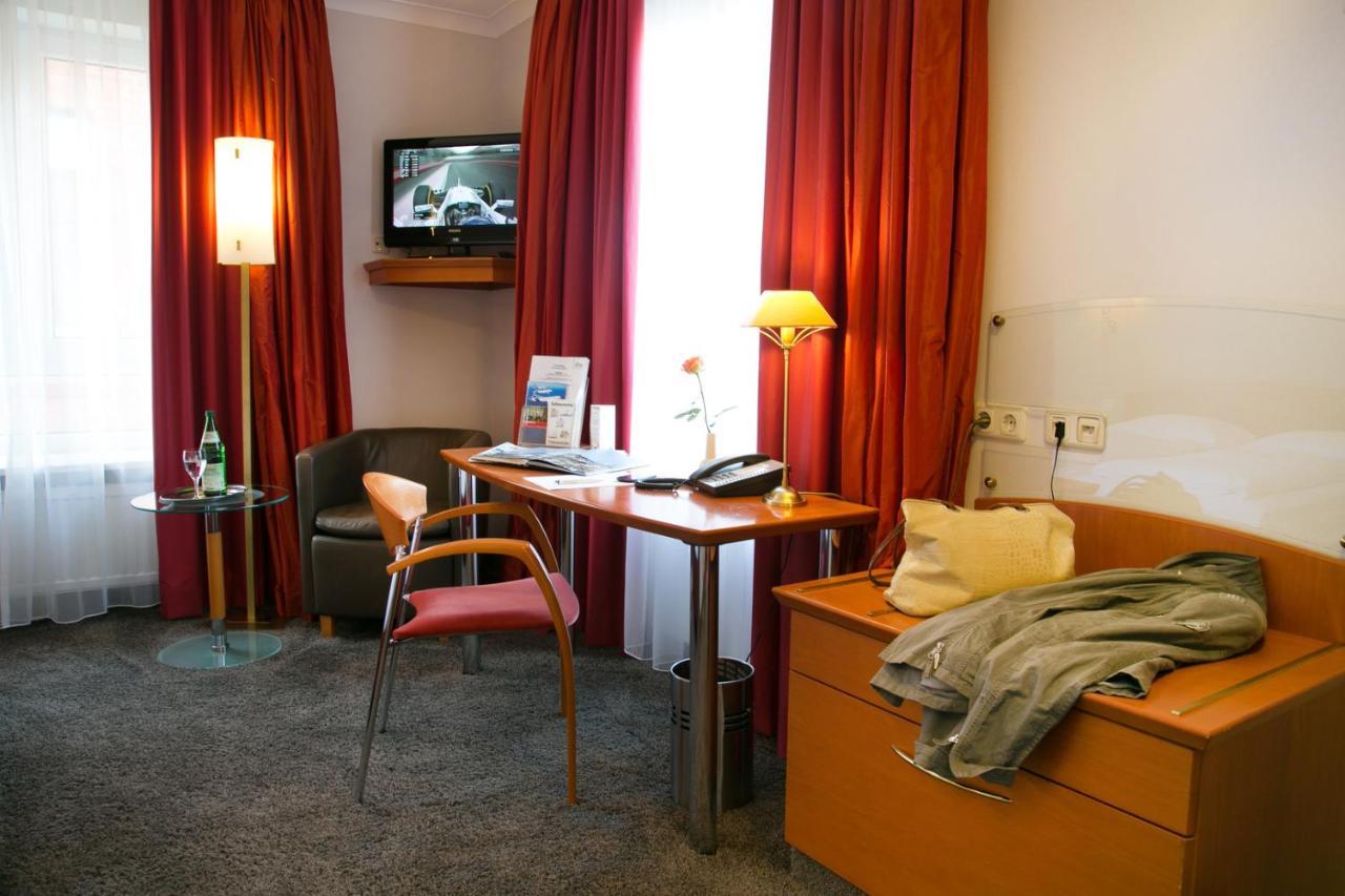 Standard Double Room,1428645853:JPEG